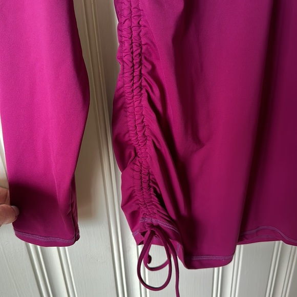 Athleta Long Sleeve 1/4 Zip in Wine Size M - Picture 3 of 9